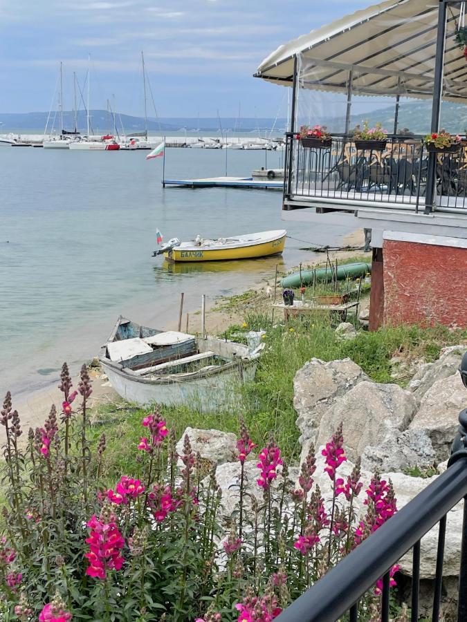 Family Hotel Morska Zvezda Balchik Exterior foto