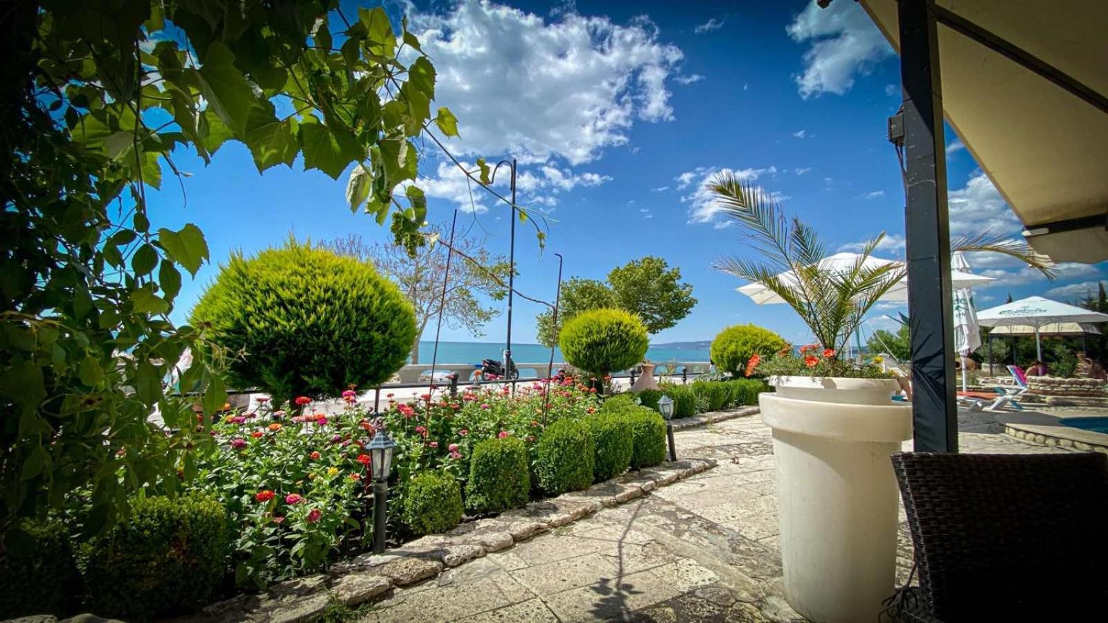 Family Hotel Morska Zvezda Balchik Exterior foto